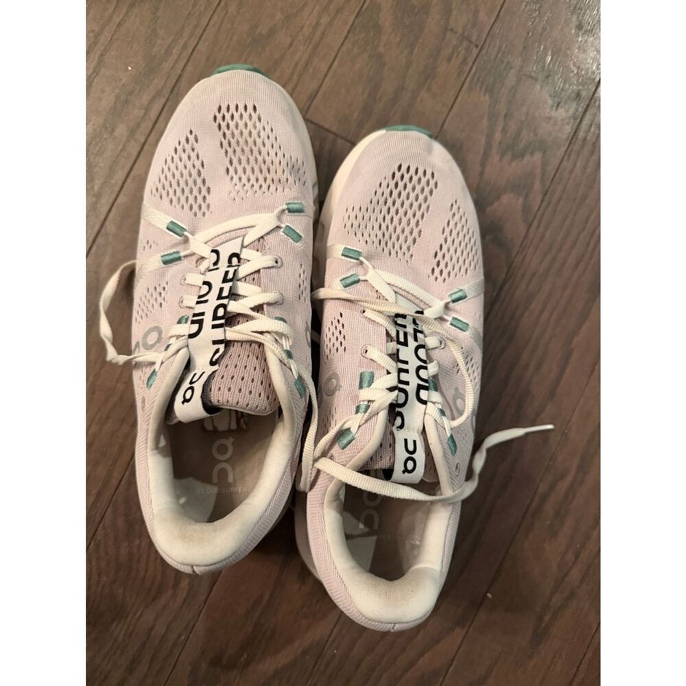 On Cloudsurfer Womens White/Sand Running Sneakers Sz 9 3WD10440248 Clean! No box